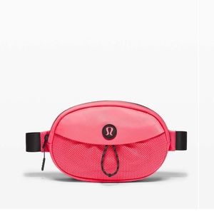 🍋 Lululemon Take It On Belt Bag *1L Guava Pink